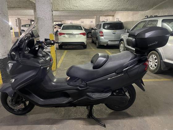 SUZUKI BURGMAN 650 EXECUTIVE 
